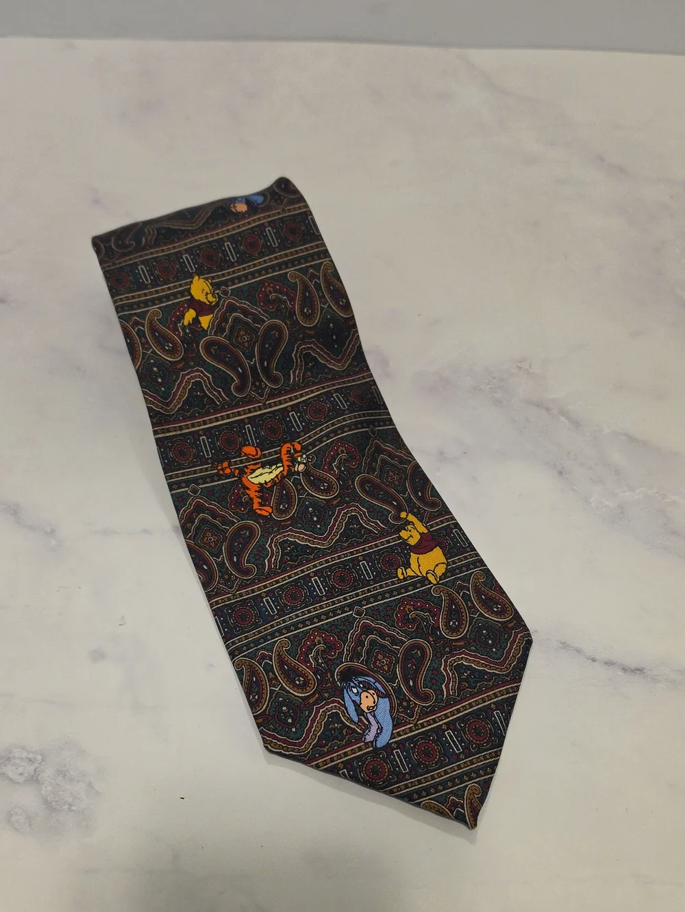 Disney Men's Paisley Novelty Tie with Winnie-the-Pooh Characters